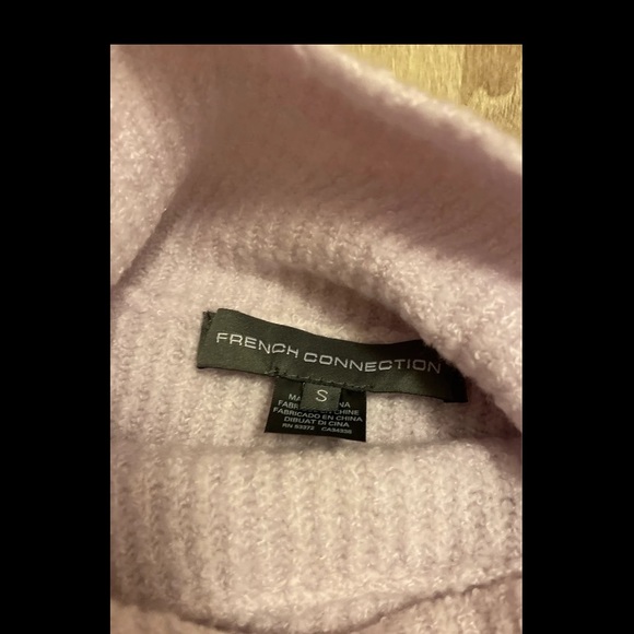 Sweater - Picture 4 of 4